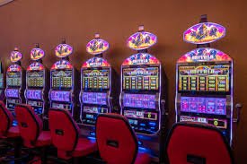 Filipino players enjoying sports betting on mobile at 5020